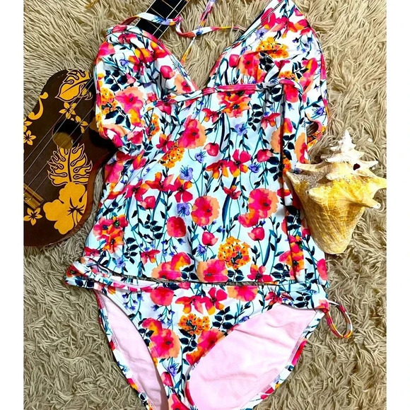 Floral tankini - Picture 1 of 2